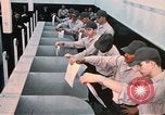 Standbild Wehrpflichtigen der freiwilligen Armee United States USA, 1970, aus Sekunde 48 historischem Filmmaterial Videoclip 65675060243