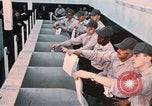 Standbild Wehrpflichtigen der freiwilligen Armee United States USA, 1970, aus Sekunde 49 historischem Filmmaterial Videoclip 65675060243