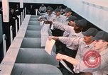 Standbild Wehrpflichtigen der freiwilligen Armee United States USA, 1970, aus Sekunde 51 historischem Filmmaterial Videoclip 65675060243