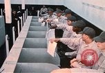 Standbild Wehrpflichtigen der freiwilligen Armee United States USA, 1970, aus Sekunde 58 historischem Filmmaterial Videoclip 65675060243