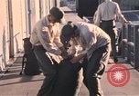 Standbild Wehrpflichtigen der freiwilligen Armee United States USA, 1970, aus Sekunde 13 historischem Filmmaterial Videoclip 65675060244