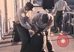 Standbild Wehrpflichtigen der freiwilligen Armee United States USA, 1970, aus Sekunde 14 historischem Filmmaterial Videoclip 65675060244