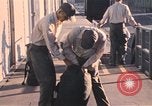 Standbild Wehrpflichtigen der freiwilligen Armee United States USA, 1970, aus Sekunde 15 historischem Filmmaterial Videoclip 65675060244