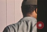 Standbild Wehrpflichtigen der freiwilligen Armee United States USA, 1970, aus Sekunde 34 historischem Filmmaterial Videoclip 65675060244