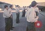 Standbild Wehrpflichtigen der freiwilligen Armee United States USA, 1970, aus Sekunde 47 historischem Filmmaterial Videoclip 65675060244