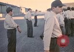 Standbild Wehrpflichtigen der freiwilligen Armee United States USA, 1970, aus Sekunde 51 historischem Filmmaterial Videoclip 65675060244