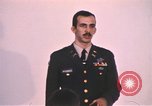Standbild Wehrpflichtigen der freiwilligen Armee United States USA, 1970, aus Sekunde 52 historischem Filmmaterial Videoclip 65675060245