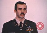 Standbild Wehrpflichtigen der freiwilligen Armee United States USA, 1970, aus Sekunde 57 historischem Filmmaterial Videoclip 65675060245