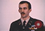 Standbild Wehrpflichtigen der freiwilligen Armee United States USA, 1970, aus Sekunde 62 historischem Filmmaterial Videoclip 65675060245
