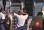 Standbild Wehrpflichtigen der freiwilligen Armee United States USA, 1970, aus Sekunde 27 historischem Filmmaterial Videoclip 65675060246