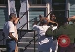Standbild Wehrpflichtigen der freiwilligen Armee United States USA, 1970, aus Sekunde 30 historischem Filmmaterial Videoclip 65675060246