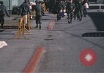 Standbild Wehrpflichtigen der freiwilligen Armee United States USA, 1970, aus Sekunde 6 historischem Filmmaterial Videoclip 65675060247