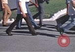 Standbild Wehrpflichtigen der freiwilligen Armee United States USA, 1970, aus Sekunde 15 historischem Filmmaterial Videoclip 65675060247