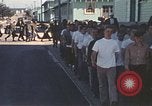 Standbild Wehrpflichtigen der freiwilligen Armee United States USA, 1970, aus Sekunde 46 historischem Filmmaterial Videoclip 65675060247