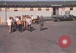 Standbild Wehrpflichtigen der freiwilligen Armee United States USA, 1970, aus Sekunde 13 historischem Filmmaterial Videoclip 65675060248