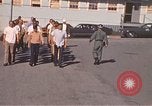 Standbild Wehrpflichtigen der freiwilligen Armee United States USA, 1970, aus Sekunde 20 historischem Filmmaterial Videoclip 65675060248