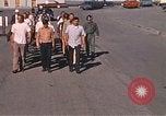 Standbild Wehrpflichtigen der freiwilligen Armee United States USA, 1970, aus Sekunde 48 historischem Filmmaterial Videoclip 65675060248