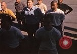 Standbild Wehrpflichtigen der freiwilligen Armee United States USA, 1970, aus Sekunde 33 historischem Filmmaterial Videoclip 65675060249