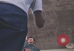 Standbild Wehrpflichtigen der freiwilligen Armee United States USA, 1970, aus Sekunde 44 historischem Filmmaterial Videoclip 65675060250