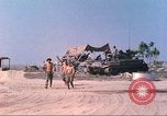 Standbild USA Soldaten Vietnam, 1968, aus Sekunde 48 historischem Filmmaterial Videoclip 65675060251