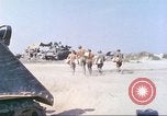 Standbild USA Soldaten Vietnam, 1968, aus Sekunde 16 historischem Filmmaterial Videoclip 65675060253