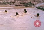 Standbild USA Soldaten Vietnam, 1968, aus Sekunde 12 historischem Filmmaterial Videoclip 65675060254