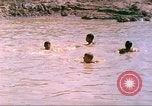 Standbild USA Soldaten Vietnam, 1968, aus Sekunde 26 historischem Filmmaterial Videoclip 65675060254