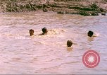 Standbild USA Soldaten Vietnam, 1968, aus Sekunde 27 historischem Filmmaterial Videoclip 65675060254