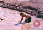 Standbild USA Soldaten Vietnam, 1968, aus Sekunde 51 historischem Filmmaterial Videoclip 65675060254