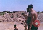 Standbild USA Soldaten Vietnam, 1968, aus Sekunde 30 historischem Filmmaterial Videoclip 65675060256