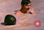Standbild USA Soldaten Vietnam, 1968, aus Sekunde 54 historischem Filmmaterial Videoclip 65675060256