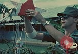 Standbild USA Soldaten Saigon Vietnam, 1965, aus Sekunde 37 historischem Filmmaterial Videoclip 65675060260