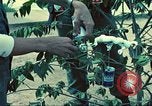 Standbild USA Soldaten Saigon Vietnam, 1965, aus Sekunde 52 historischem Filmmaterial Videoclip 65675060260