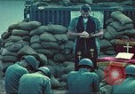 Standbild USA Soldaten Saigon Vietnam, 1965, aus Sekunde 62 historischem Filmmaterial Videoclip 65675060260