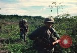 Standbild USA Soldaten Saigon Vietnam Cu Chi, 1966, aus Sekunde 18 historischem Filmmaterial Videoclip 65675060262