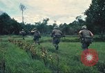 Immagine di Soldati statunitensi Saigon Vietnam Cu Chi, 1966, secondo 47 filmato di repertorio 65675060264