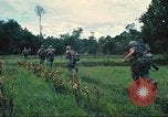 Immagine di Soldati statunitensi Saigon Vietnam Cu Chi, 1966, secondo 49 filmato di repertorio 65675060264
