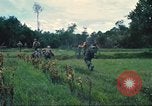 Immagine di Soldati statunitensi Saigon Vietnam Cu Chi, 1966, secondo 50 filmato di repertorio 65675060264