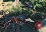 Immagine di Soldati statunitensi Saigon Vietnam Cu Chi, 1966, secondo 49 filmato di repertorio 65675060265
