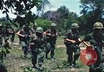 Immagine di Soldati statunitensi Saigon Vietnam Cu Chi, 1966, secondo 55 filmato di repertorio 65675060265