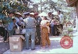Immagine di I medici vietnamiti Tan Tru Vietnam, 1967, secondo 9 filmato di repertorio 65675060269