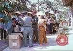 Immagine di I medici vietnamiti Tan Tru Vietnam, 1967, secondo 12 filmato di repertorio 65675060269