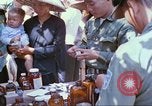 Immagine di I medici vietnamiti Tan Tru Vietnam, 1967, secondo 22 filmato di repertorio 65675060269