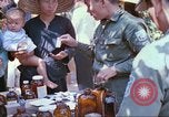Immagine di I medici vietnamiti Tan Tru Vietnam, 1967, secondo 28 filmato di repertorio 65675060269