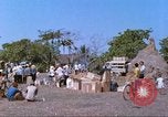 Immagine di Gli abitanti di un villaggio vietnamita Tan Tru Vietnam, 1967, secondo 38 filmato di repertorio 65675060270