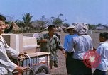 Immagine di Gli abitanti di un villaggio vietnamita Tan Tru Vietnam, 1967, secondo 42 filmato di repertorio 65675060270