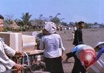 Immagine di Gli abitanti di un villaggio vietnamita Tan Tru Vietnam, 1967, secondo 50 filmato di repertorio 65675060270