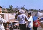 Immagine di Gli abitanti di un villaggio vietnamita Tan Tru Vietnam, 1967, secondo 54 filmato di repertorio 65675060270