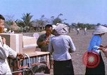 Immagine di Gli abitanti di un villaggio vietnamita Tan Tru Vietnam, 1967, secondo 55 filmato di repertorio 65675060270