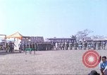 Immagine di Gli abitanti di un villaggio vietnamita Tan Tru Vietnam, 1967, secondo 21 filmato di repertorio 65675060271